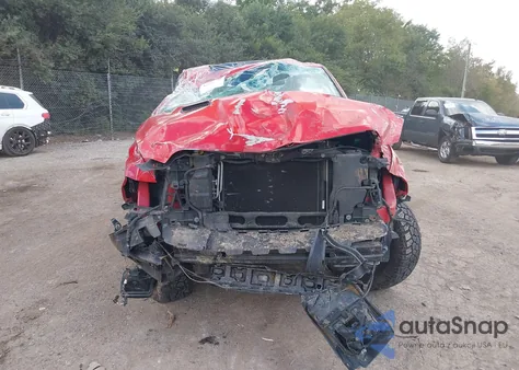 2017 Ram 1500 Night 4X4 5'7 Box z USA, uszkodzony, nr VIN 1C6RR7MT5HS647723